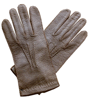 Des gants de pécari, piqûre sellier